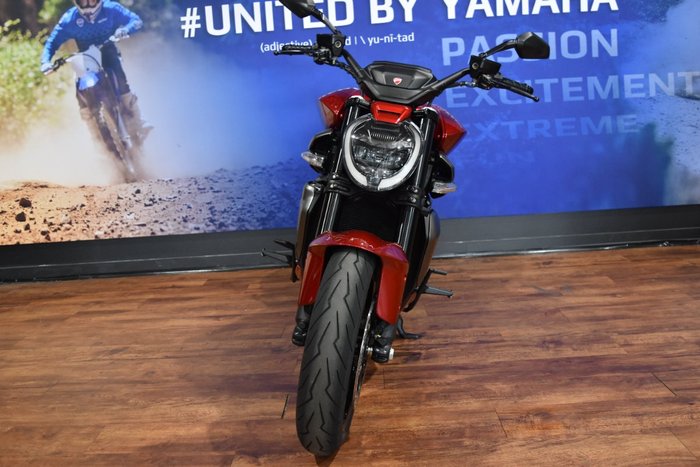 2026 Ducati 2026 Ducati 1200CC XDIAVEL V4 CRUISER Red