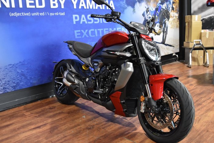 2026 Ducati 2026 Ducati 1200CC XDIAVEL V4 CRUISER Red
