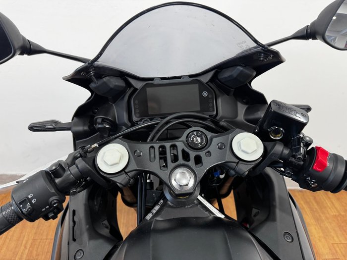 2025 Yamaha YZF-R3 Black
