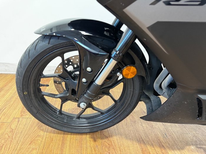 2025 Yamaha YZF-R3 Black