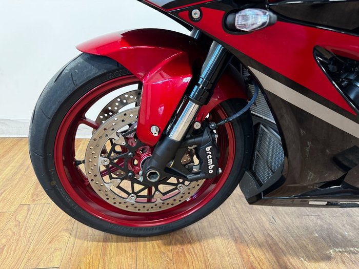 2025 Suzuki GSX-R1000A RED