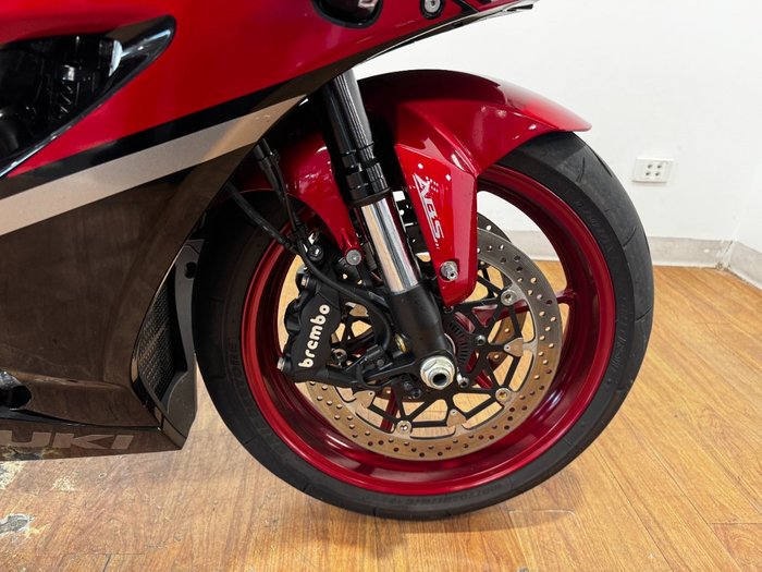 2025 Suzuki GSX-R1000A RED