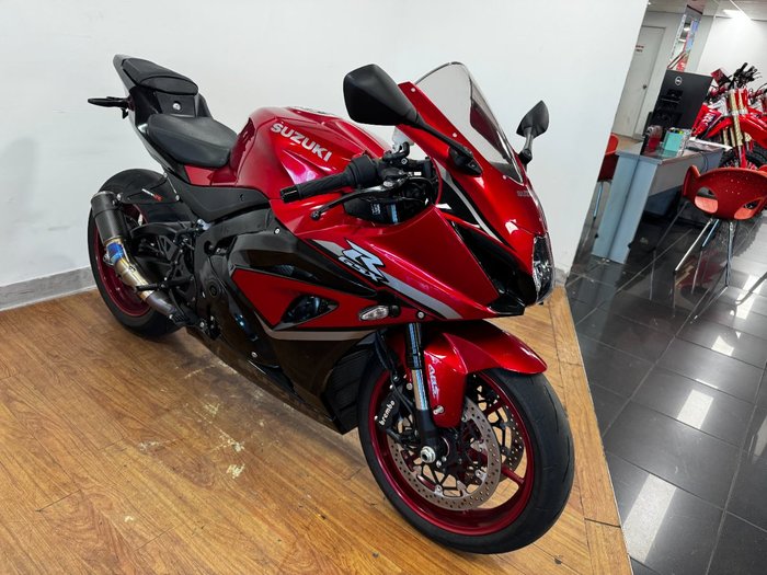 2025 Suzuki GSX-R1000A RED