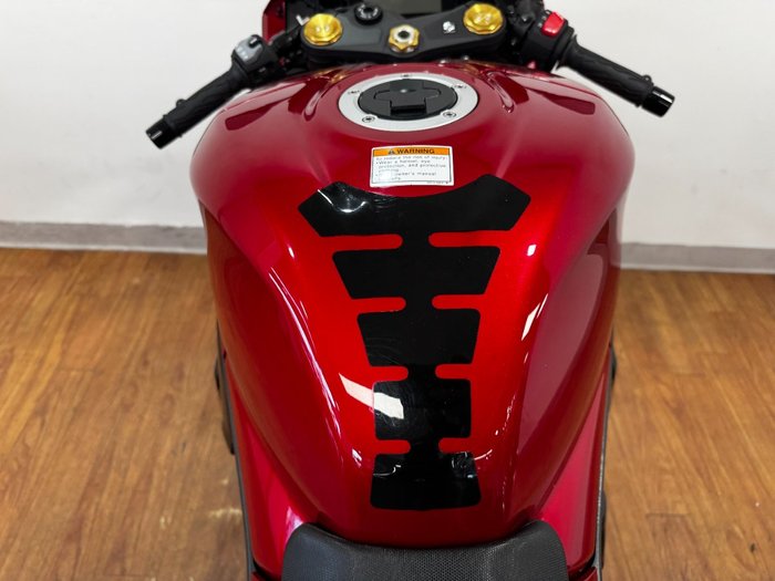 2025 Suzuki GSX-R1000A RED