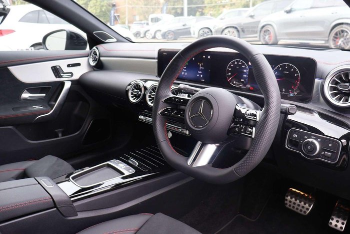 2025 Mercedes-Benz CLA-Class CLA200