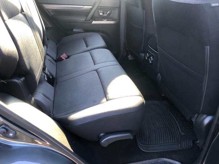 2019 Mitsubishi Pajero GLX