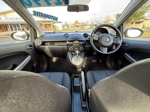 2011 Mazda 2 Neo