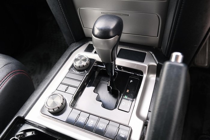 2015 Toyota Landcruiser GXL
