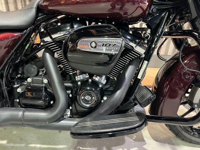 2018 Harley-Davidson Street Glide Special 107 (FLHXS)