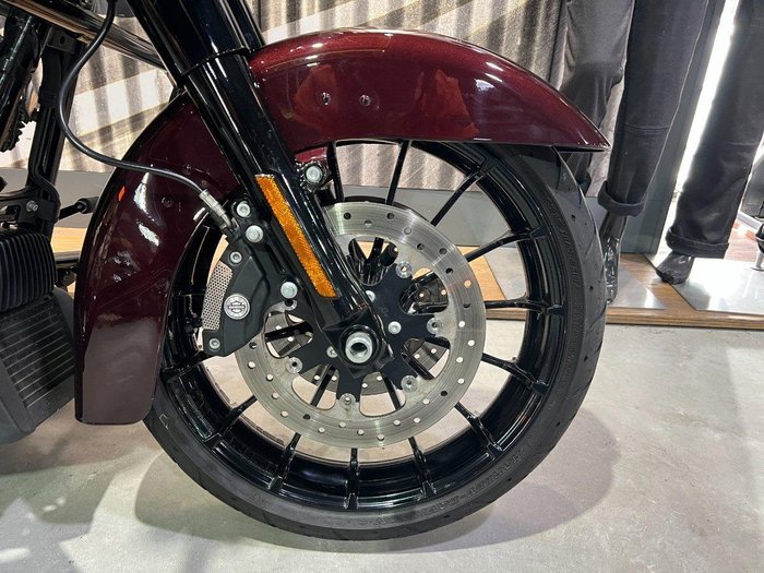 2018 Harley-Davidson Street Glide Special 107 (FLHXS)