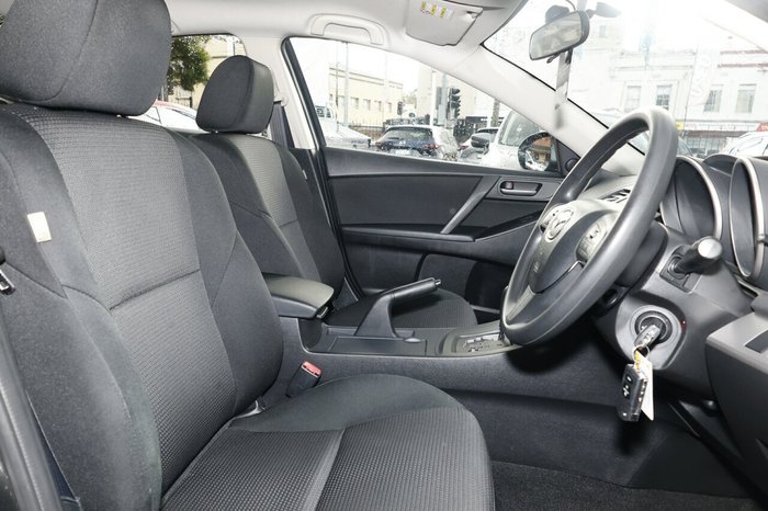 2013 Mazda 3 Neo