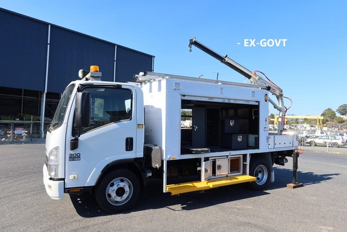 2011 Isuzu N Series