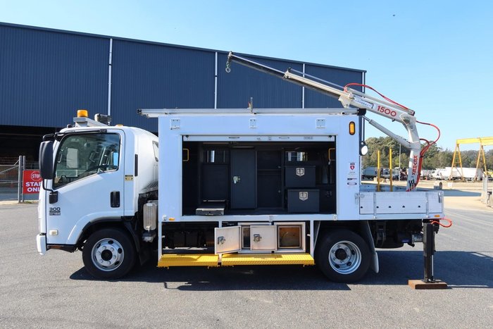 2011 Isuzu N Series NPR 250/300 Premium