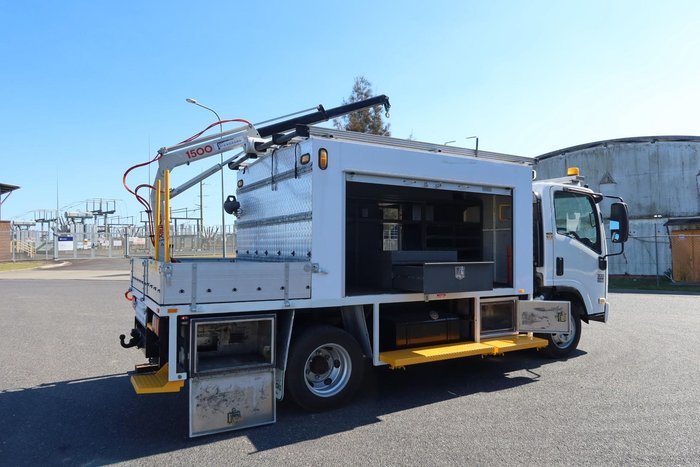 2011 Isuzu N Series NPR 250/300 Premium