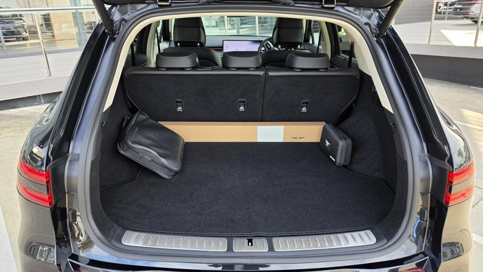 2025 Genesis GV70 2.5T SIGNATURE