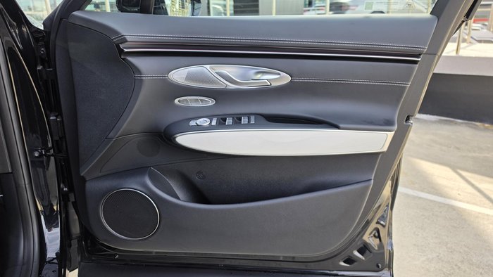 2025 Genesis GV70 2.5T SIGNATURE