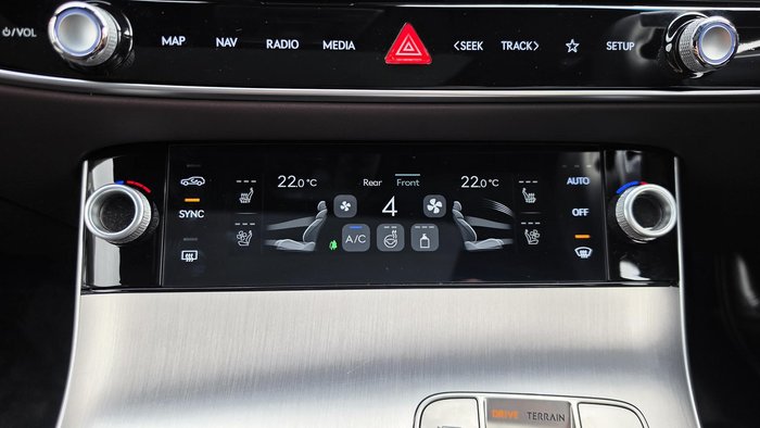 2025 Genesis GV70 3.5T SIGNATURE