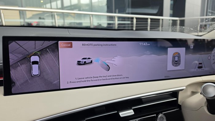 2025 Genesis GV70 2.5T SIGNATURE