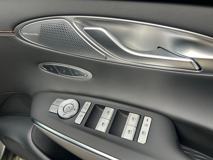 2025 Genesis GV70 2.5T SIGNATURE SPORT