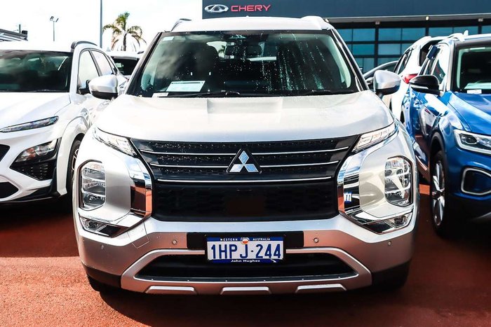 2022 Mitsubishi Outlander LS