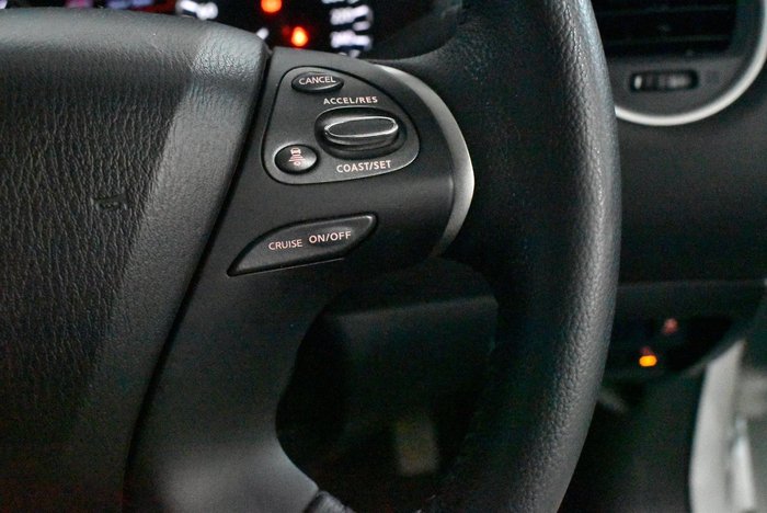 2019 Nissan Pathfinder ST