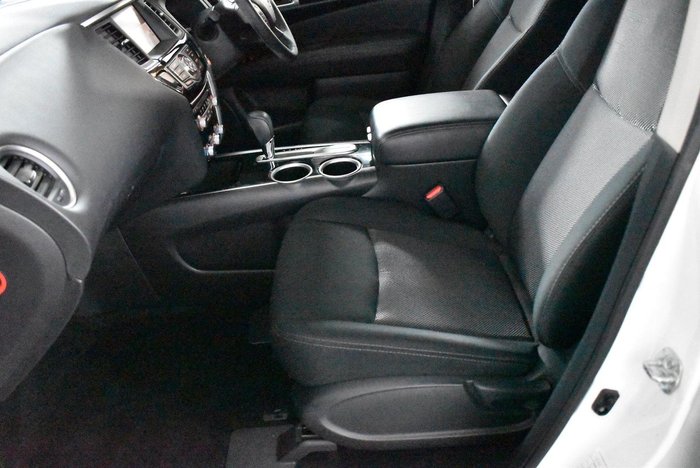 2019 Nissan Pathfinder ST