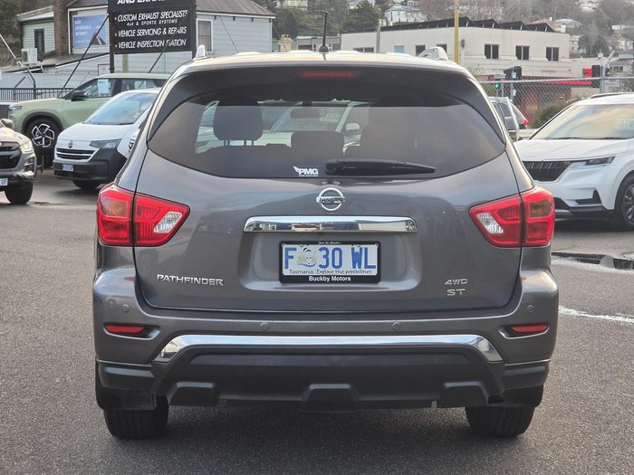 2017 Nissan Pathfinder ST