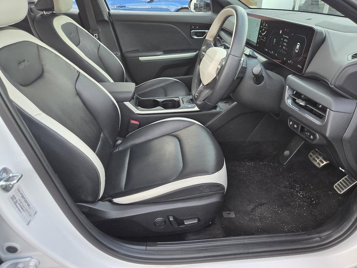 2024 Kia K4 GT-Line