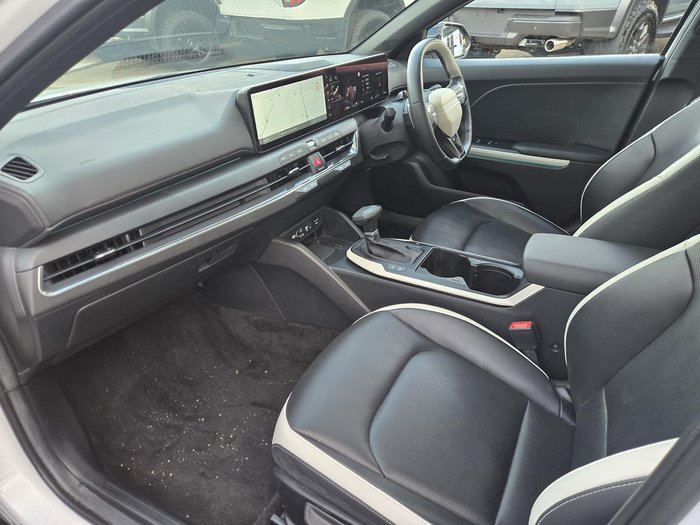 2024 Kia K4 GT-Line