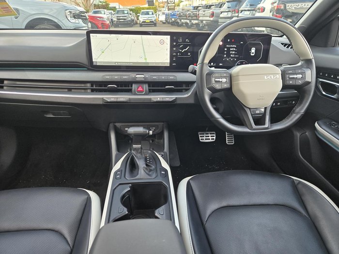 2024 Kia K4 GT-Line