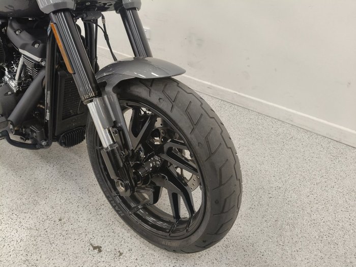 2021 Harley-davidson FLSB SPORT GLIDE grey