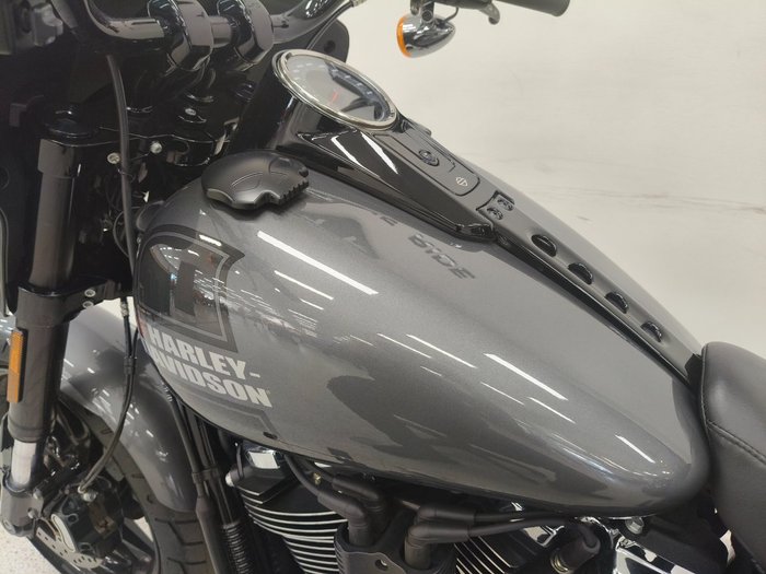 2021 Harley-davidson FLSB SPORT GLIDE grey