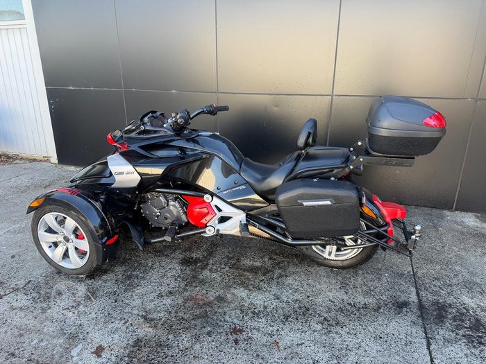 2016 Can-Am Spyder F3 SM6 Spyder F3 Black