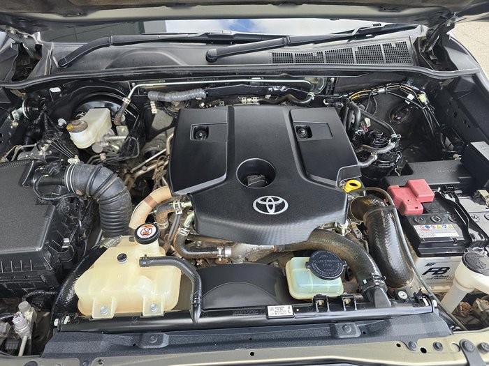 2023 Toyota Hilux Rogue GUN126R 4X4 Dual Range Oxide Bronze