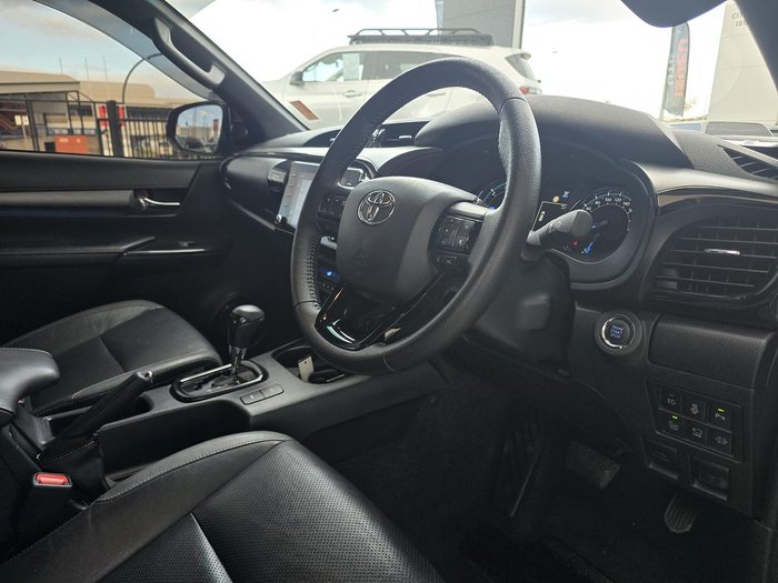 2023 Toyota Hilux Rogue