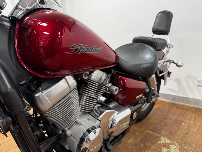 2004 Honda VT750C SHADOW RED