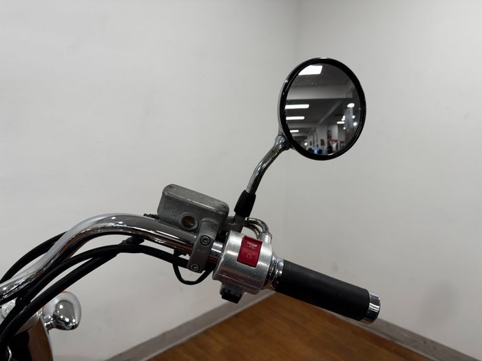 2004 Honda VT750C SHADOW RED