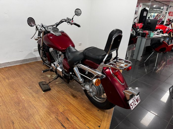 2004 Honda VT750C SHADOW RED
