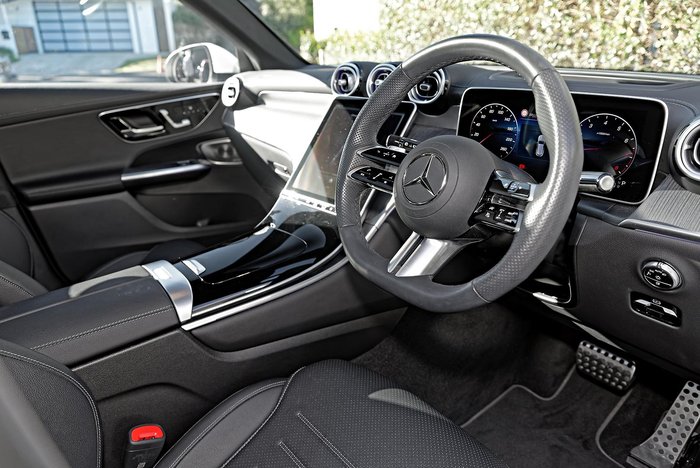 2024 Mercedes-Benz GLC-Class GLC300