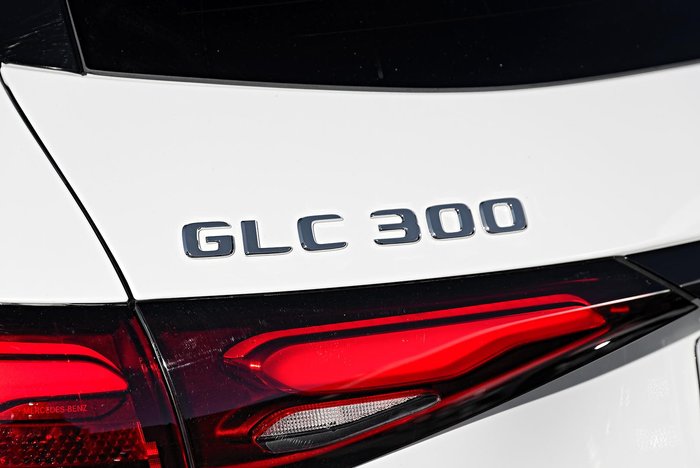 2024 Mercedes-Benz GLC-Class GLC300