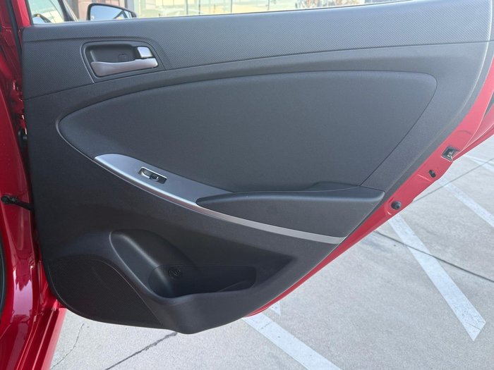 2016 Hyundai Accent SR
