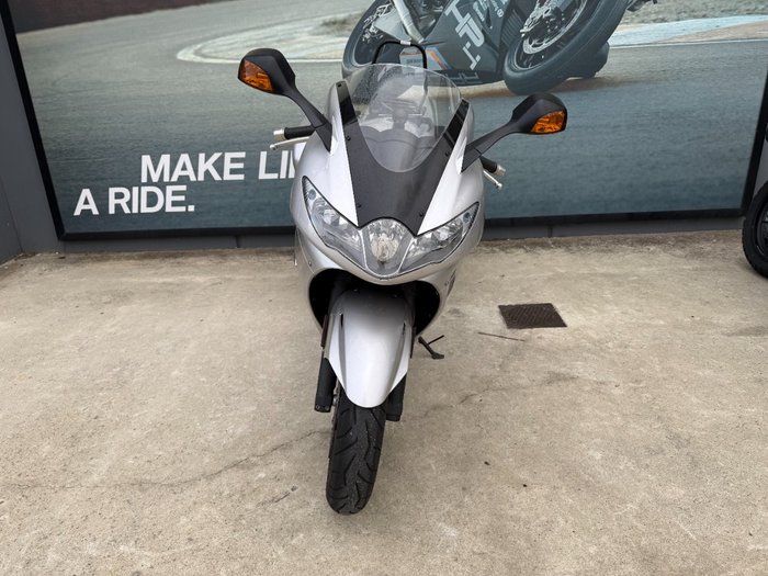 2011 Triumph SPRINT GT Silver