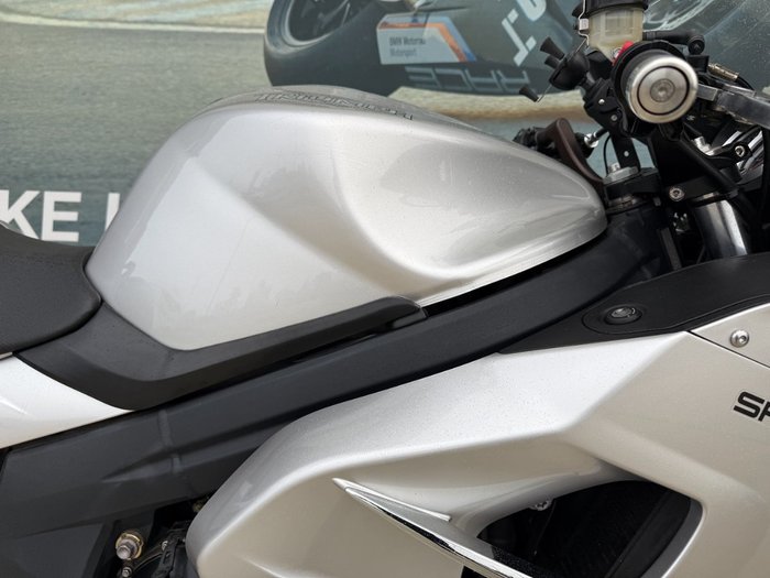 2011 Triumph SPRINT GT Silver
