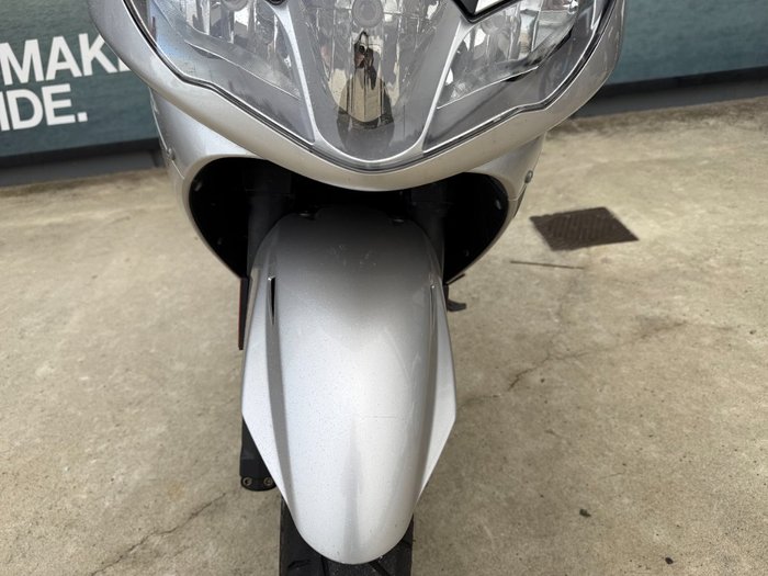 2011 Triumph SPRINT GT Silver