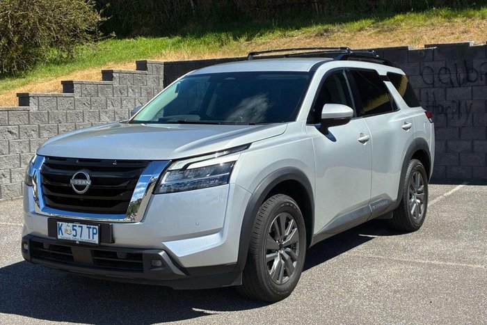 2022 Nissan Pathfinder ST-L