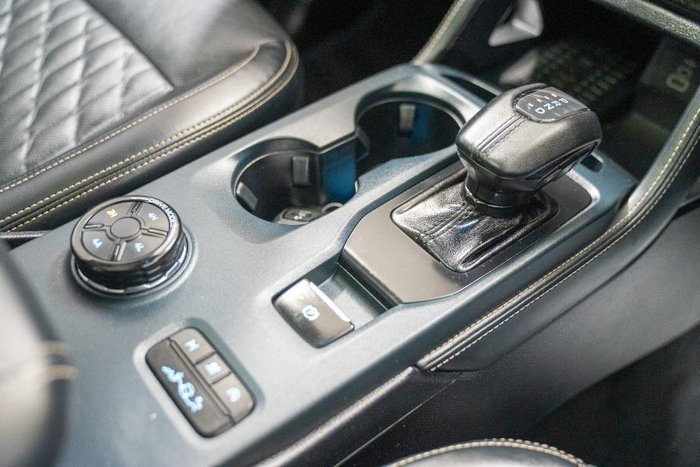 2022 Ford Everest Platinum
