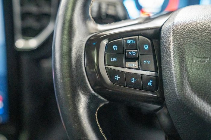 2022 Ford Everest Platinum