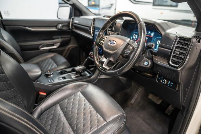 2022 Ford Everest Platinum