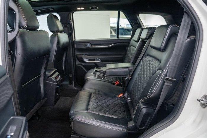 2022 Ford Everest Platinum