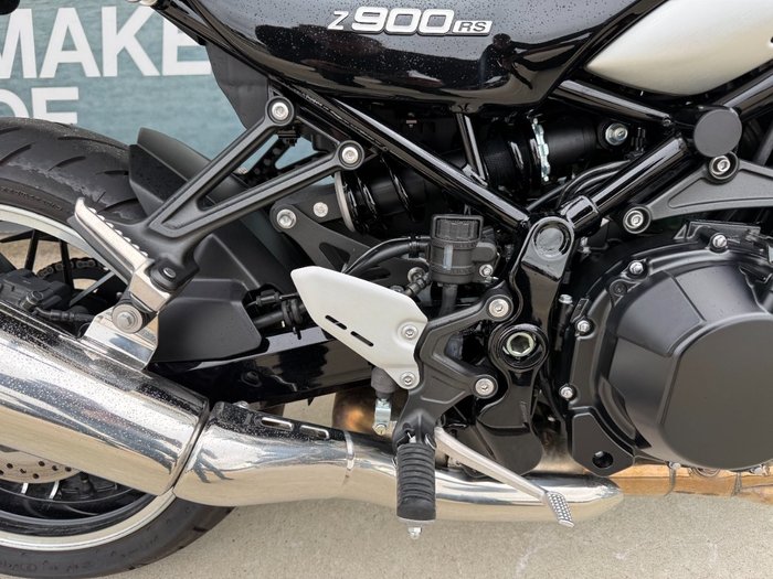 2022 Kawasaki Z900RS (ZR900C) Black